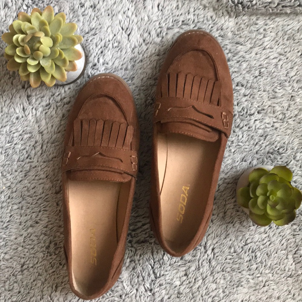 SODA SIZE 8 brown flats